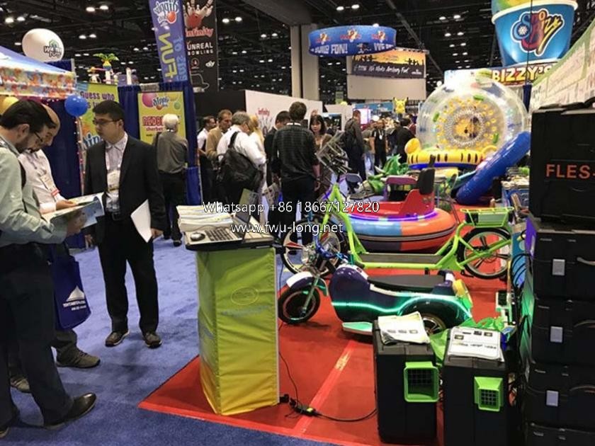 Fwu-long bumper car display at 2017 IAAPA Orlando USA (7).jpg