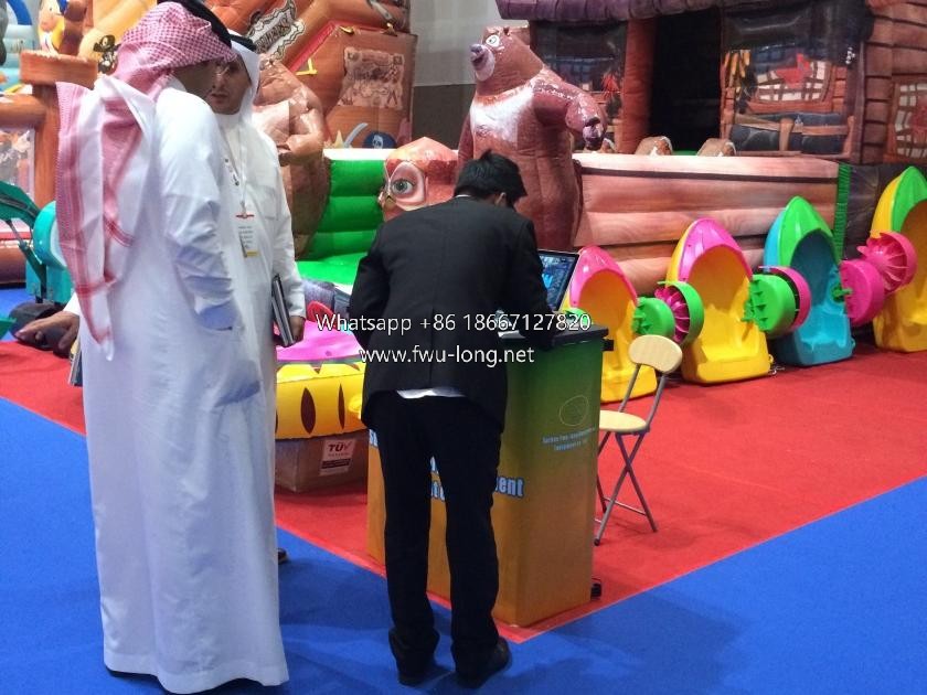 2014 DEAL Dubai Fwu-long booth overview (10).jpg