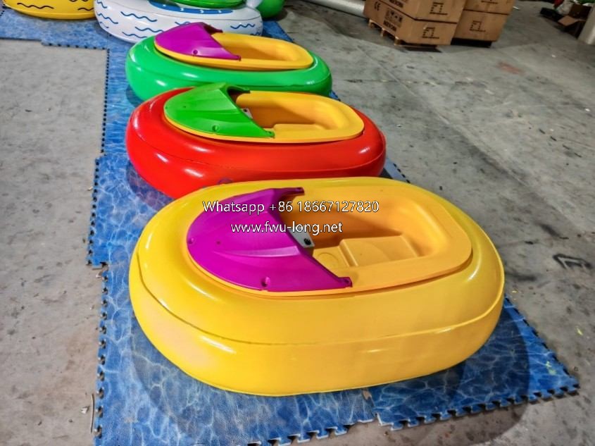Internal 12V brushless motor and 33AH battery assembly detail of tube bumper boat.jpg