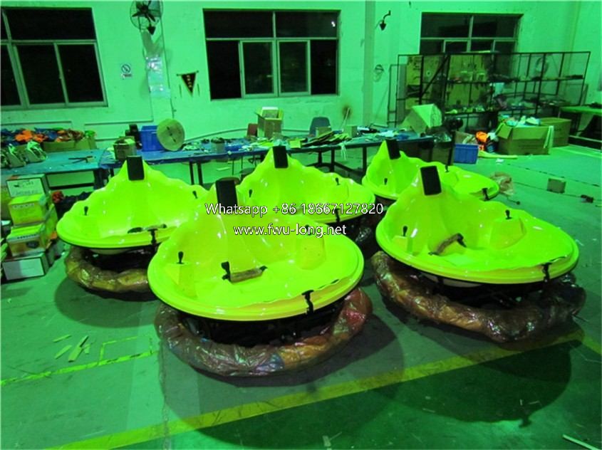12V brushless motor and 33AH battery internal structure detail of kid bumper car.jpg