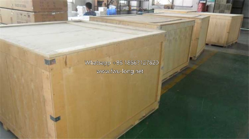 Integrated packing structure and portable layout of lightweight kid bumper car.jpg