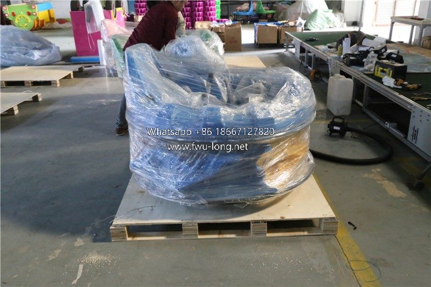 Standard packing size and storage structure of medium inflatable bumper car.JPG