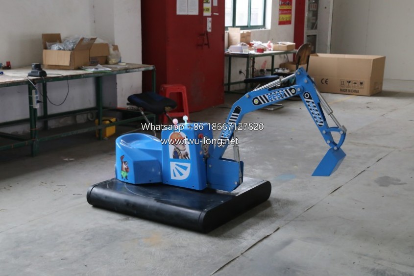 Full overall view of commercial kids amusement hydraulic excavator.jpg