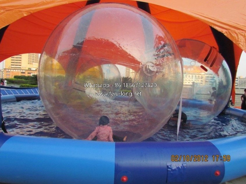 Full size display of inflatable water walking ball for kids and adults water play (2).JPG