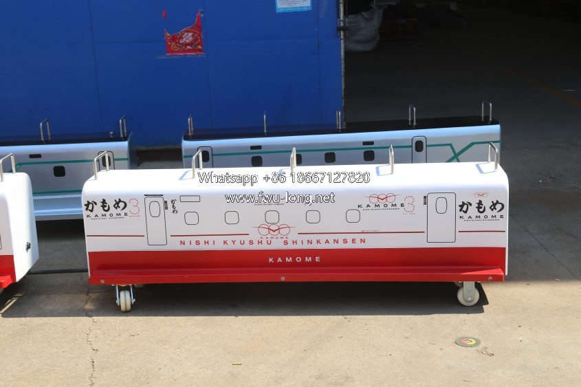 Steel frame and FRP fiber shell body structure close-up.JPG
